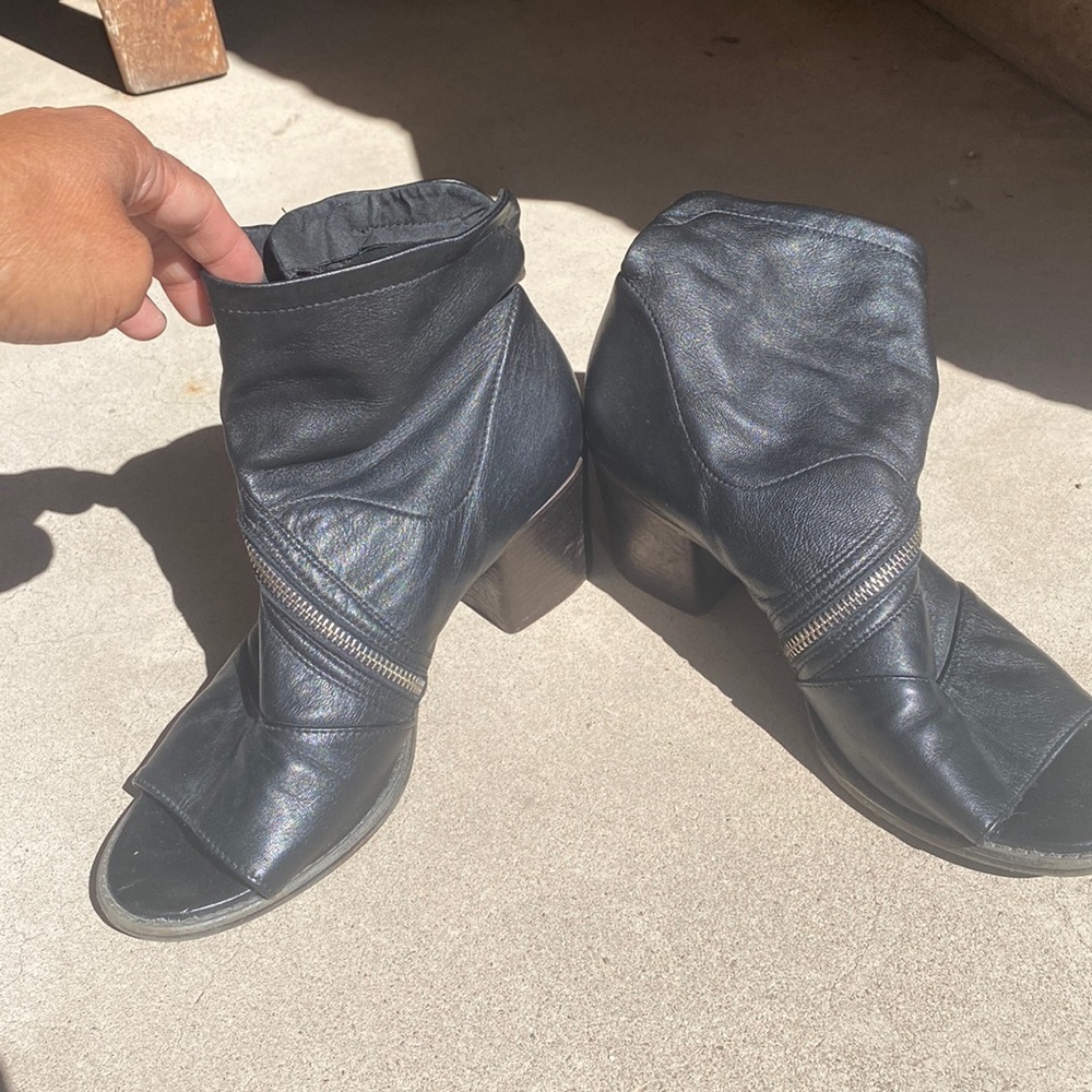 Summit by White Mountain black booties. Size 41/10
